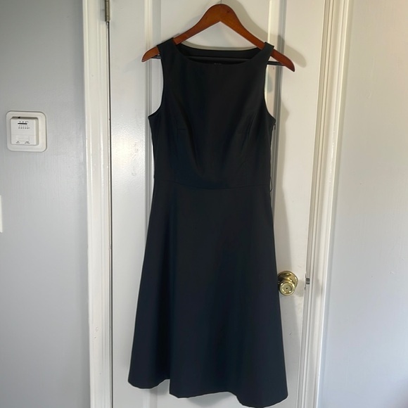 Merona Dresses & Skirts - Merona women’s sleeveless simple black dress